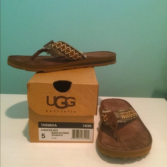 ugg flip flops size 5